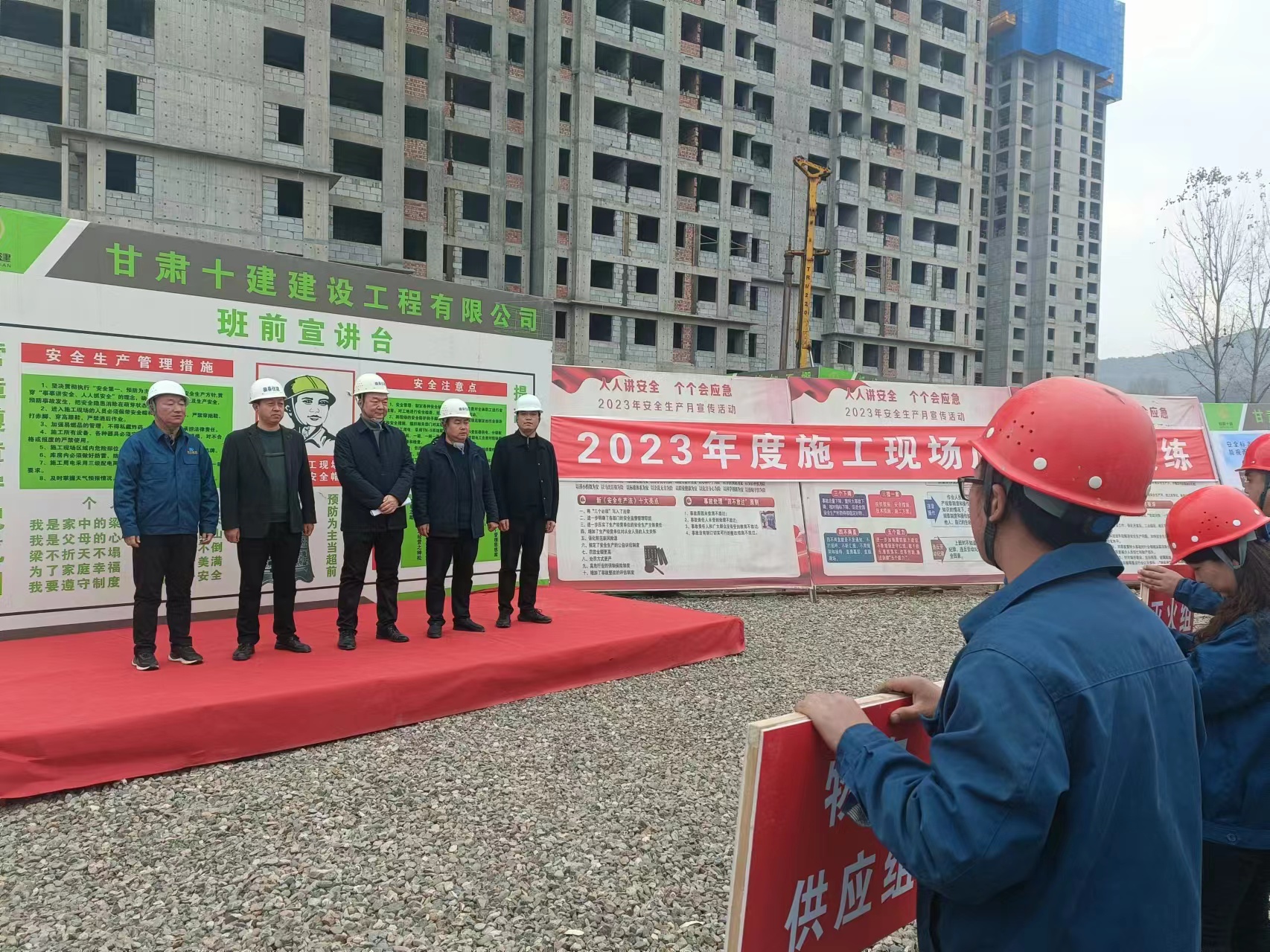 ��ȫ����x ������δ��ȼ��һ���_(d��)���O(sh��)��ʮ�����O(sh��)�_չ(li��n)�������ݾ�